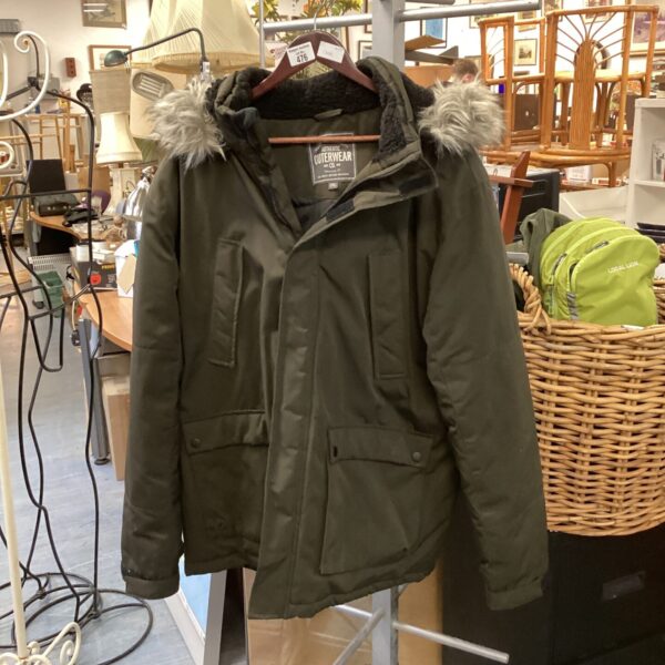 George Parker 3XL men's winter parka coat with faux fur hood.