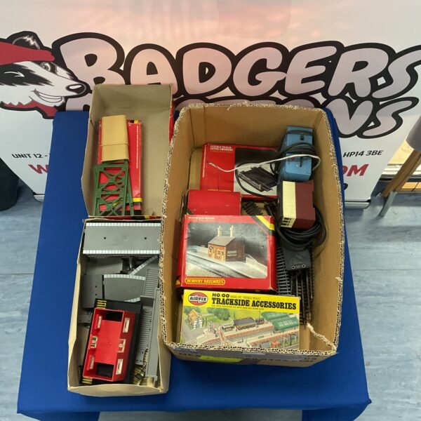 Vintage Hornby and Airfix model railway track accessories lot.