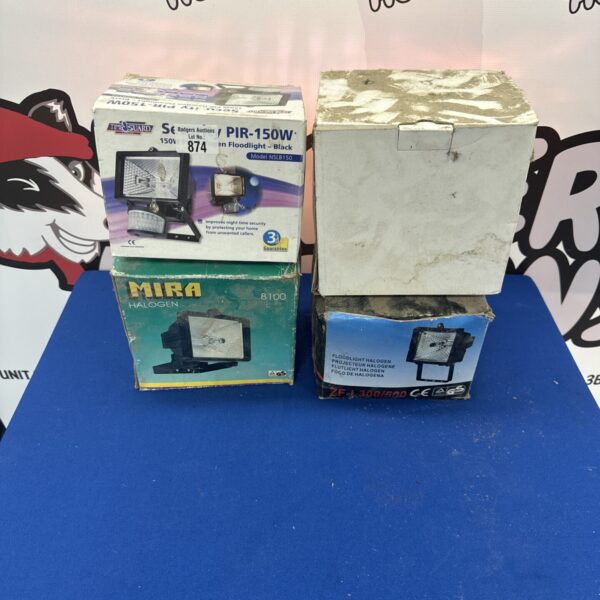Vintage halogen security light with PIR sensor, model 874.