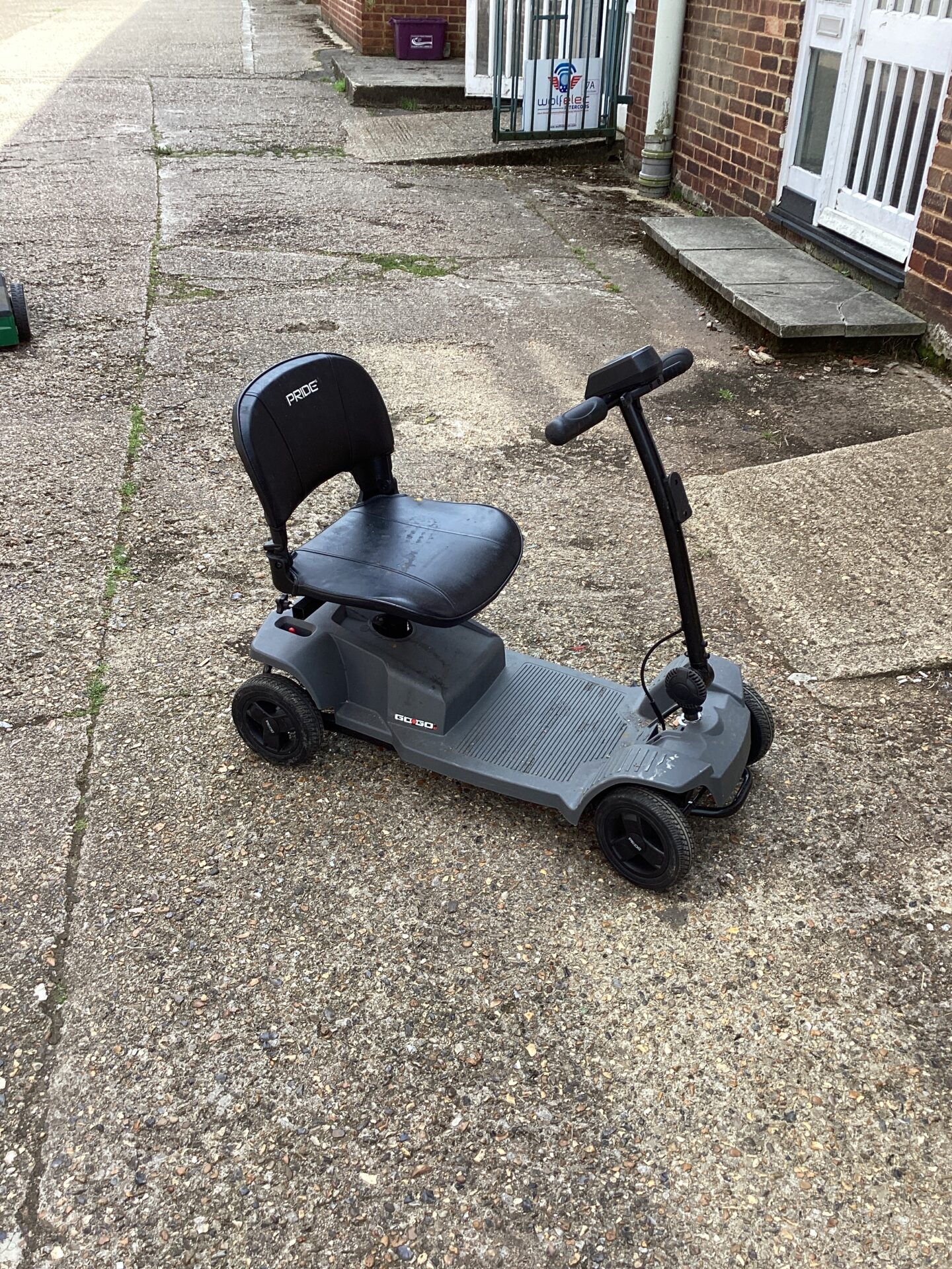 1072 Pride Go Go mobility scooter
