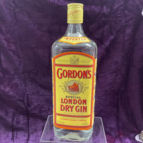 Vintage 1 litre bottle of Gordon’s London Dry Gin.
