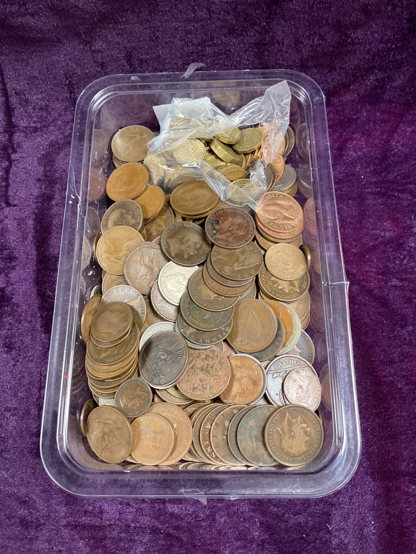 748 Tray of Assorted coins mostly pennies and bag Threepenny coins