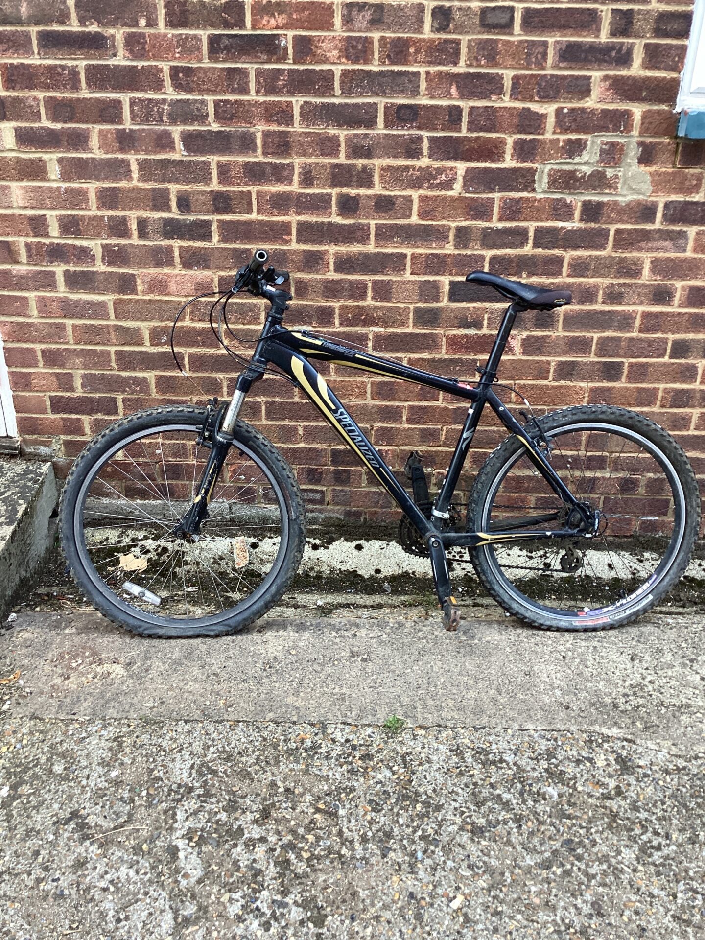 1086 Specialized Hardrock Bike for repair