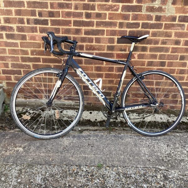 Black and silver Carrera Tannericx road bike for sale.