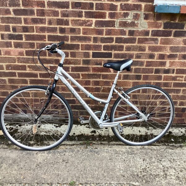 Vintage Dawes ladies bicycle in used condition.