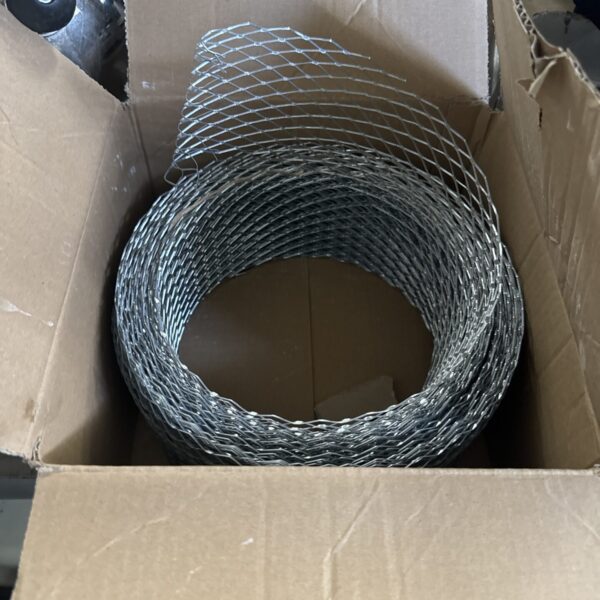 Roll of galvanised plasterers mesh for building and DIY projects.