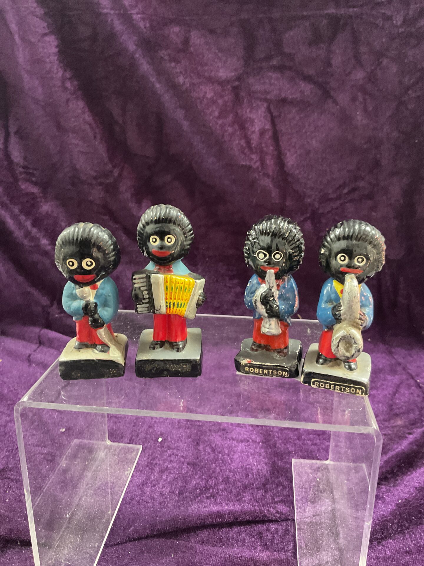 722 Four Robertson Golly band figures