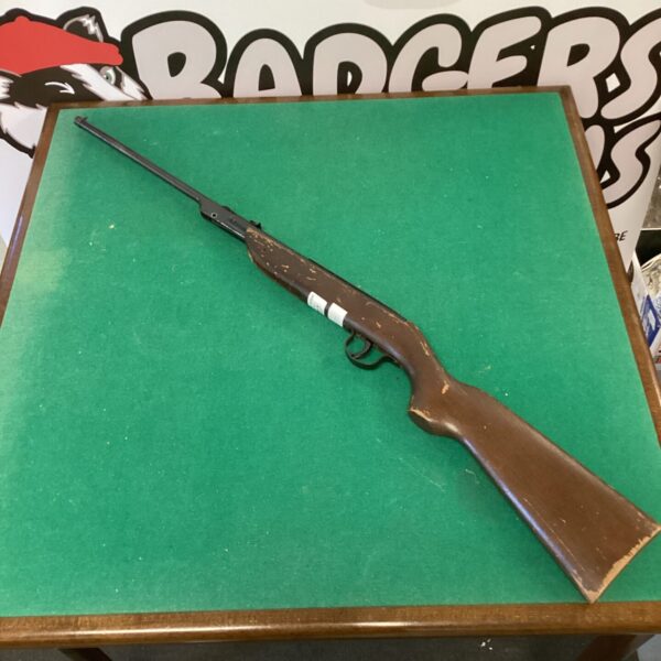 Vintage Webley & Scott Jaguar .177 air rifle in used condition.