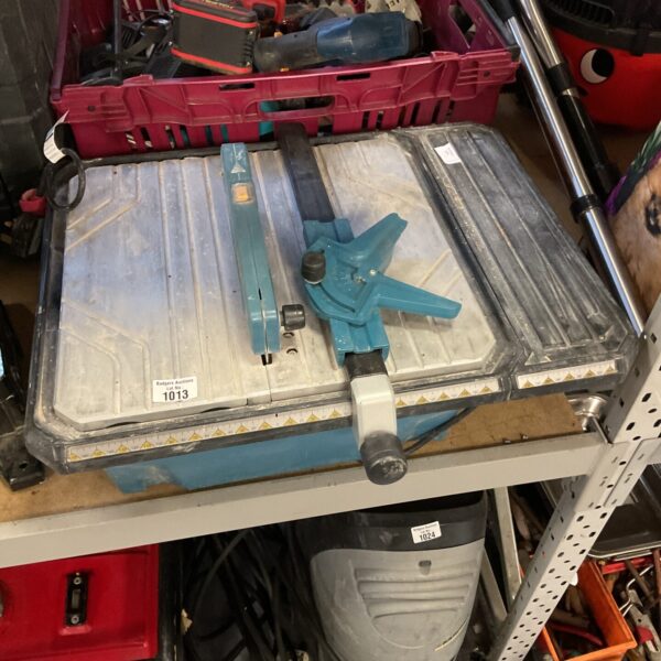 Erbauer tile cutter tool for DIY tiling projects.