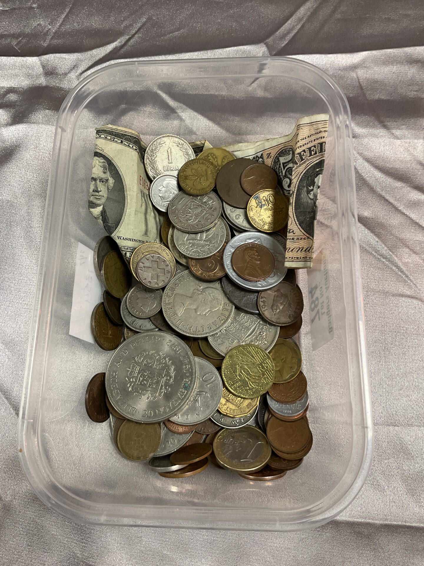 784 Tray Mixed Coins Inc Paper Dollar