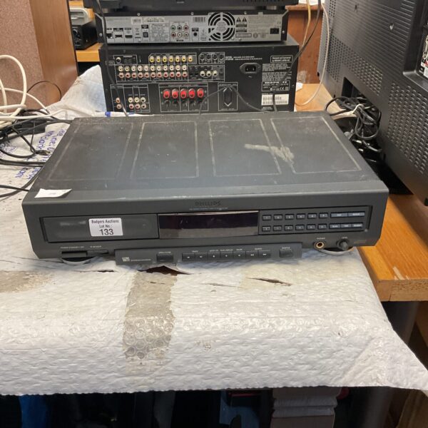 Vintage Phillips 900 series CD player in used condition.