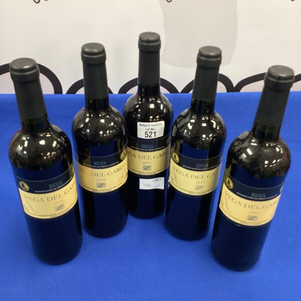 Five bottles of Vega Del Garoa red wine in a lot.