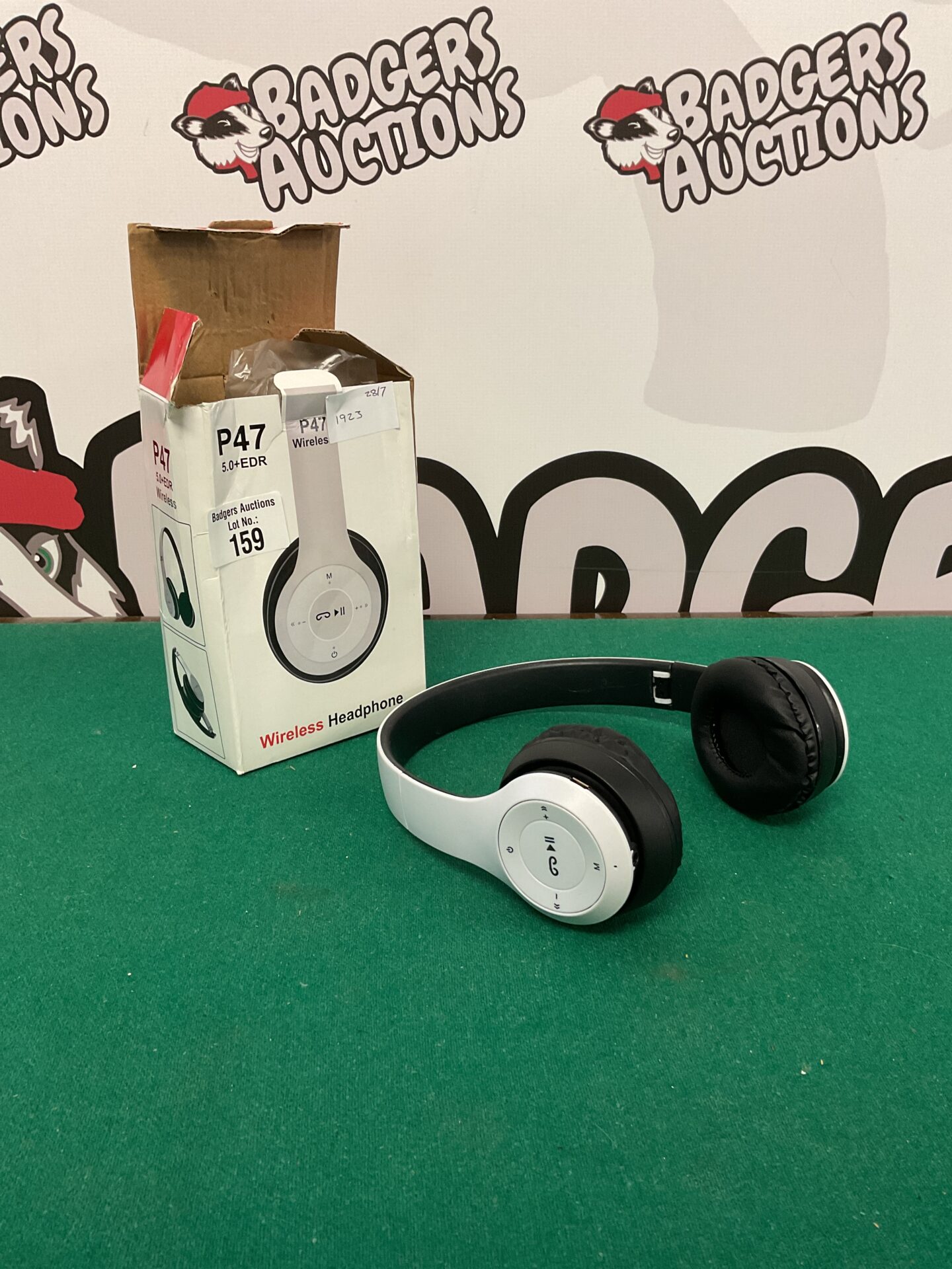 159 P47 5.0+EDR wireless headphones
