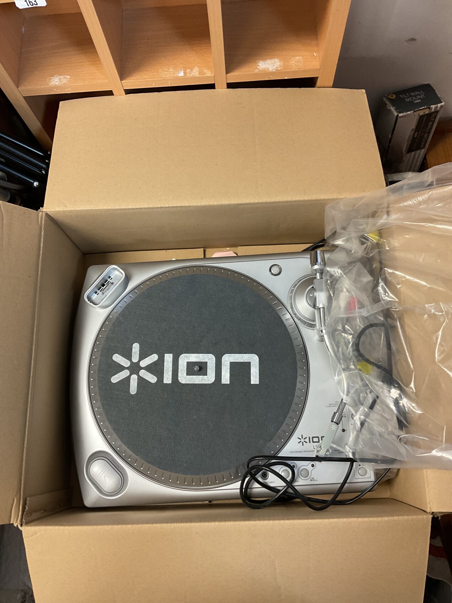 167 Ion LP Dock vinyl recorder