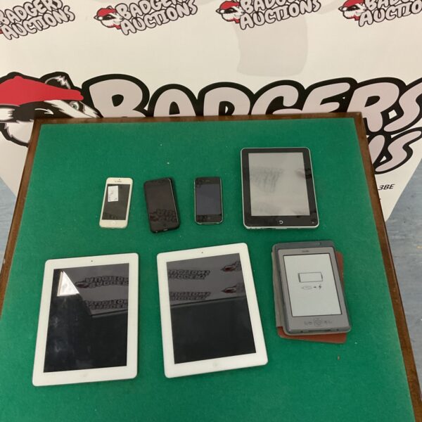 Overview of Apple iPhone, iPad, and Kindle device lot.
