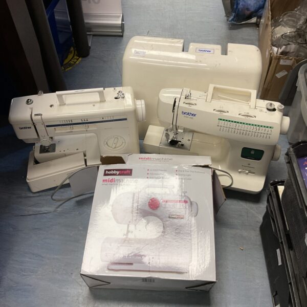 Vintage sewing machine lot featuring Brother and Hobbycraft models.