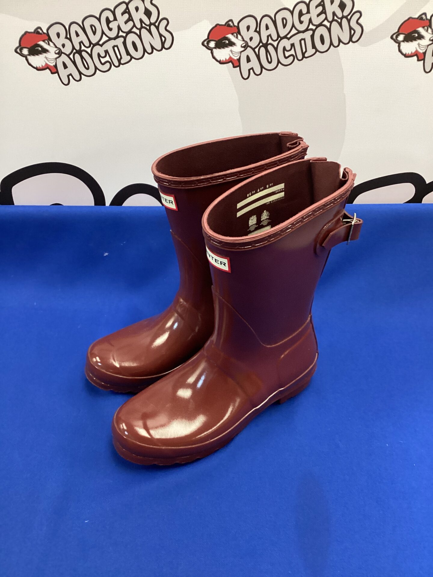 583 Pair of hunters wellington boots size 5