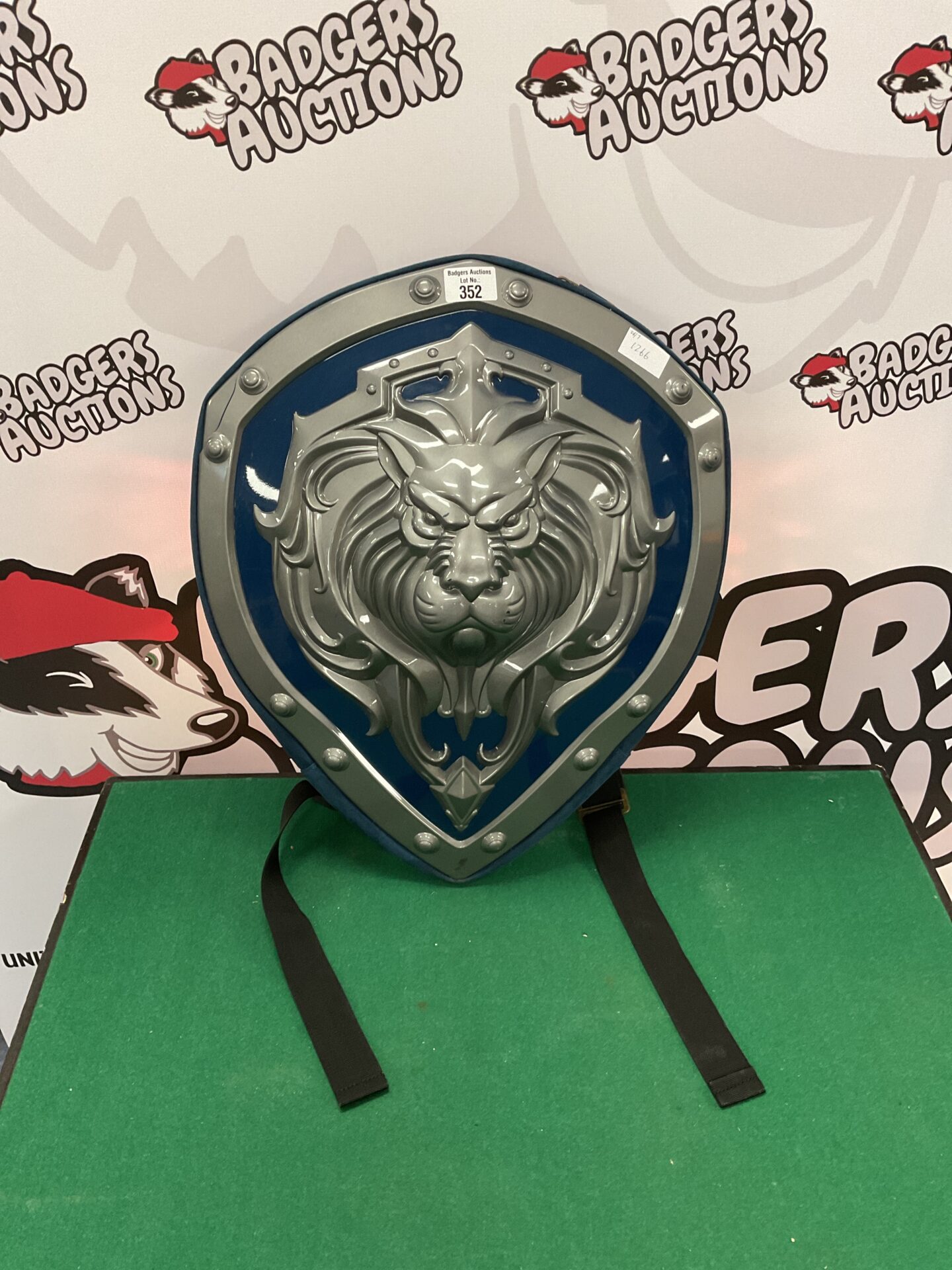 352 Warcraft alliance shield backpack