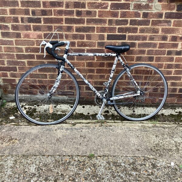 Vans Supreme bespoke racing bike, side view.