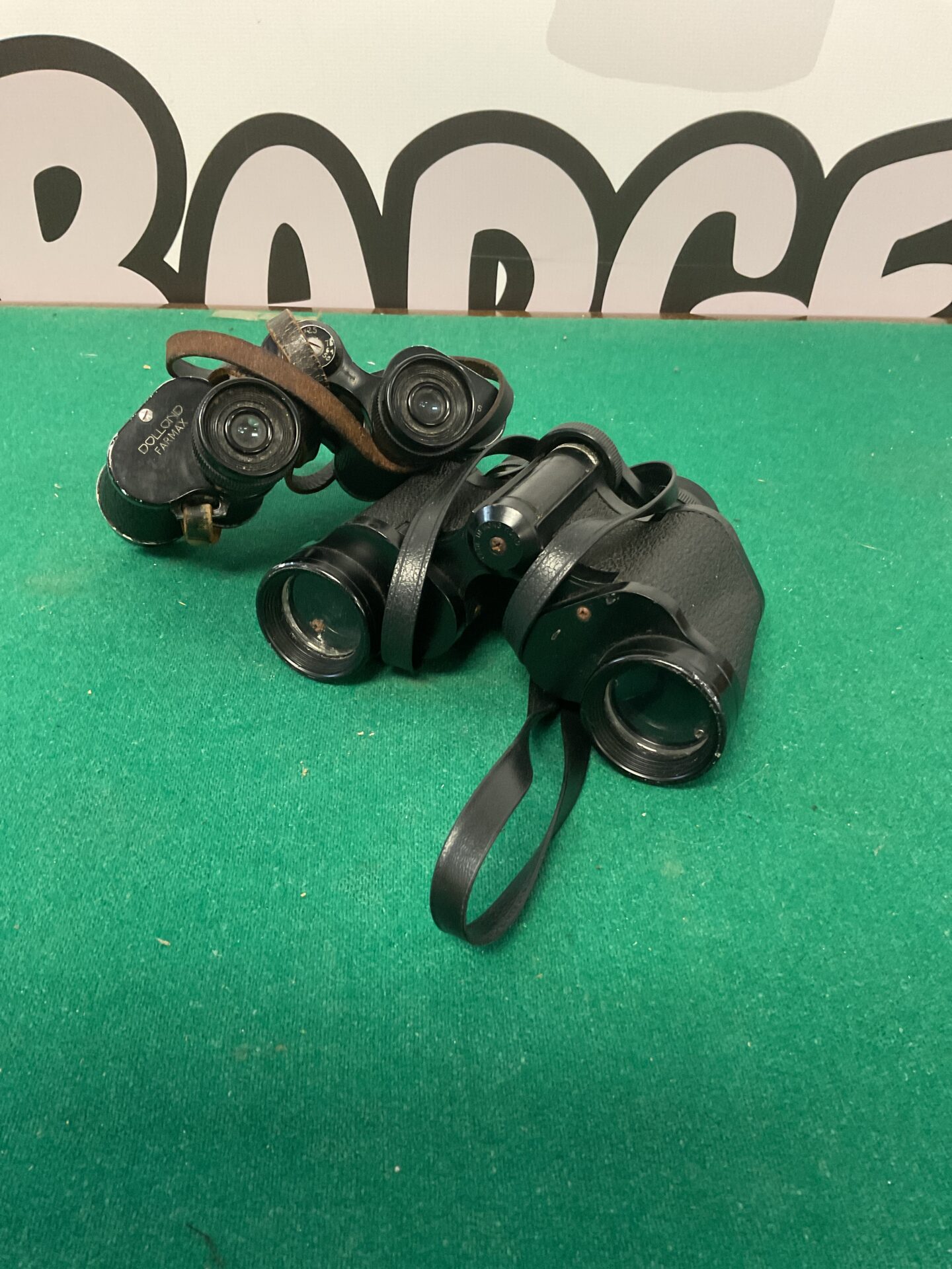 262 2 pairs of binoculars