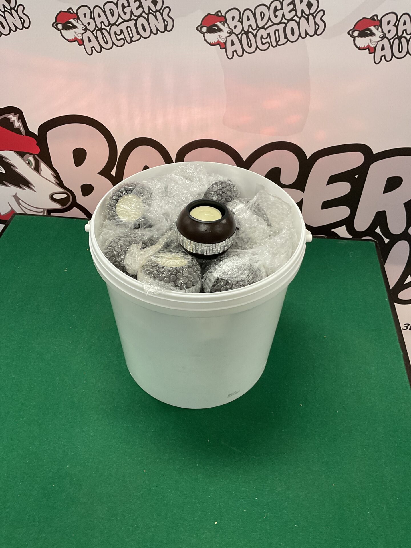 449 Bucket of tea lights