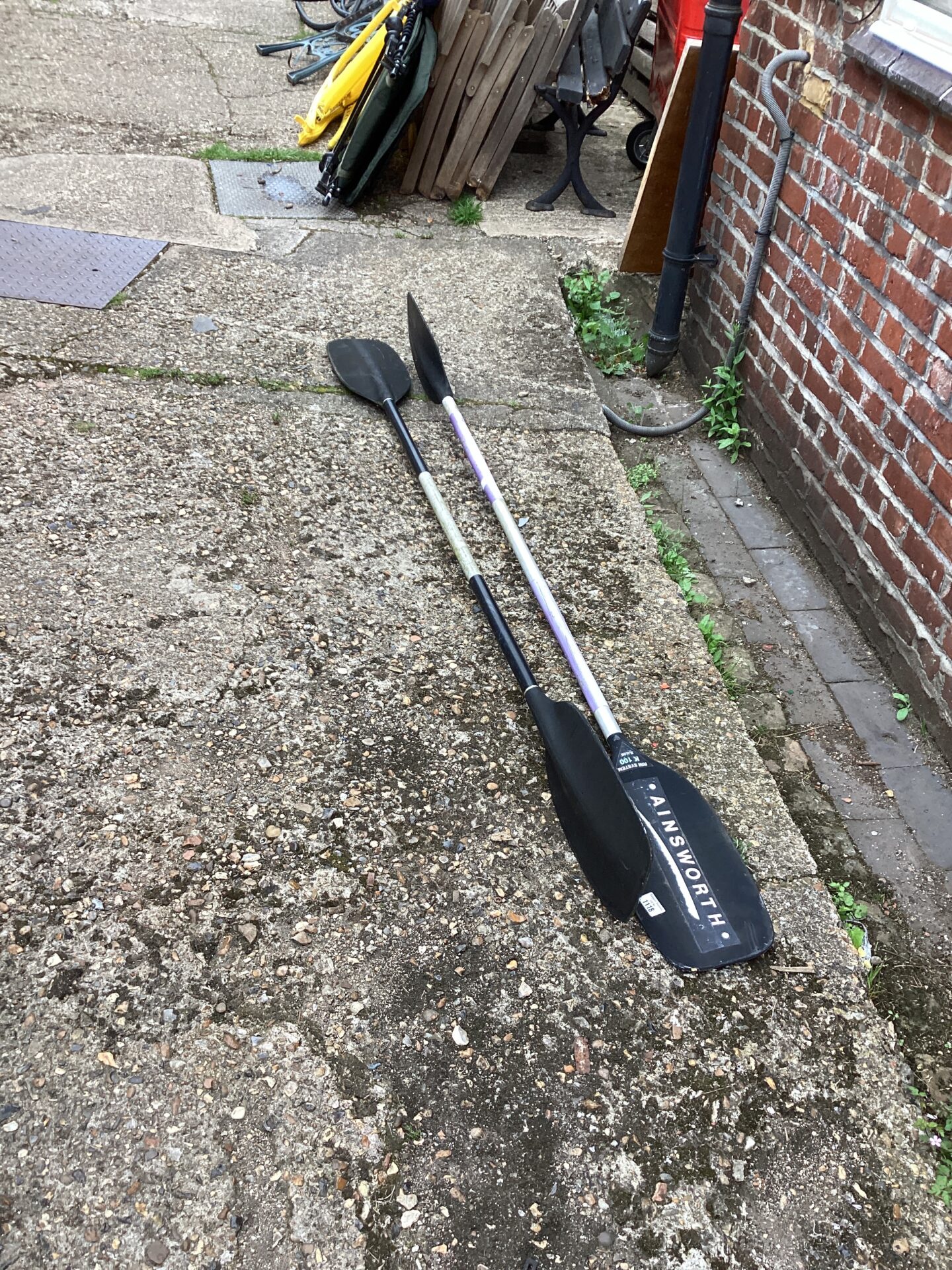 1118 Two Canoe Paddles