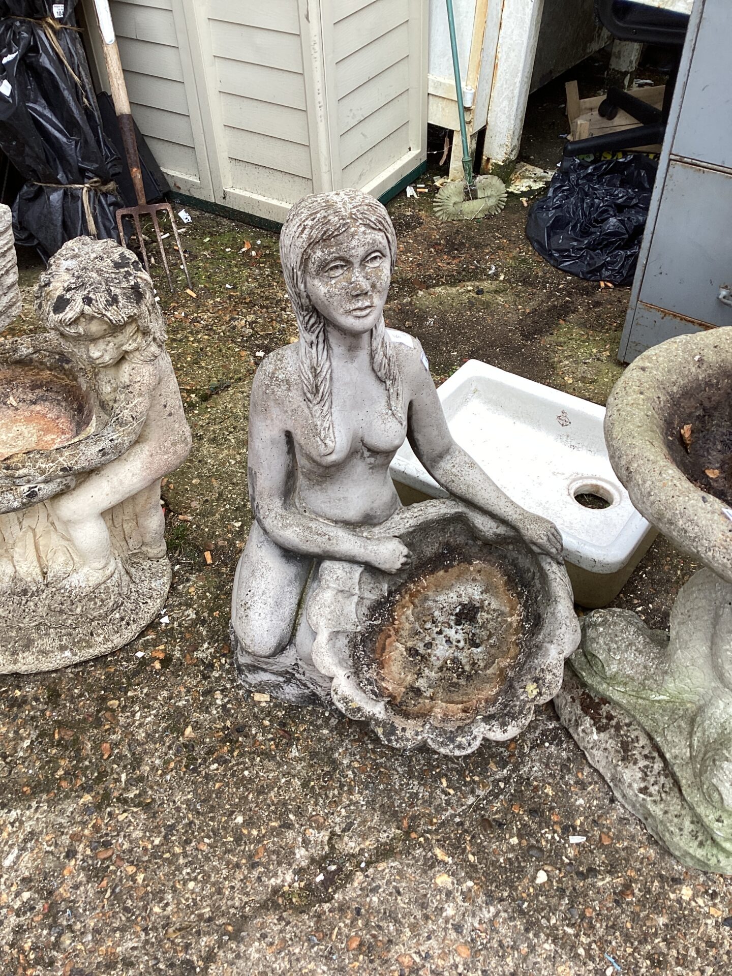 1146 Stone effect lady Bird Bath