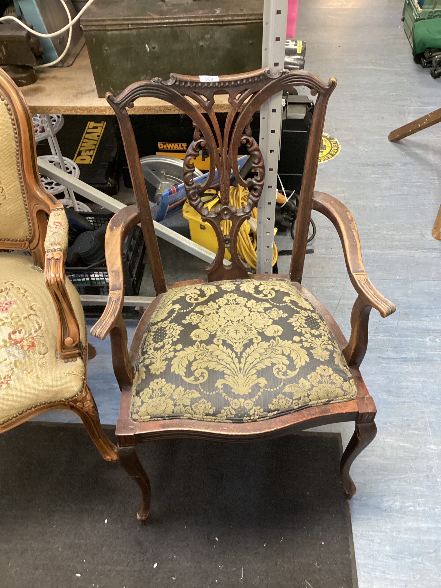 555 Regency Queen Anne Open Armchair