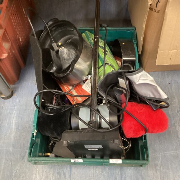 House clearance lot featuring a vintage Steepletone shoe polisher and slow cooker.