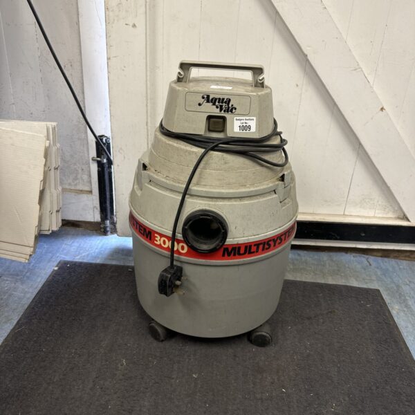Aquavac Multisystem 3000 vacuum body for spares or repair.