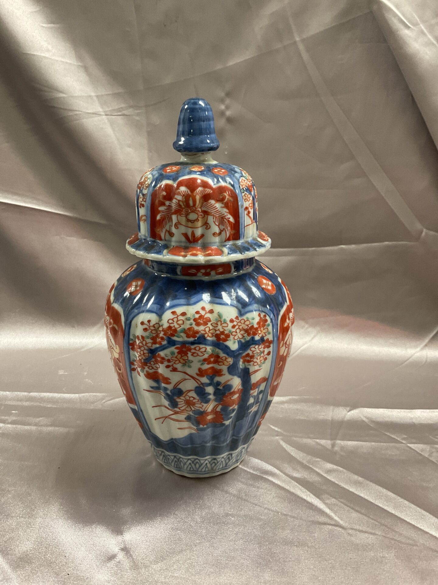 842 9” Chinese Ginger Jar