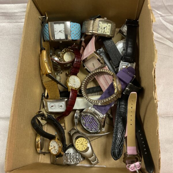 Mixed lot of assorted wrist watches including Timex and Accurist.