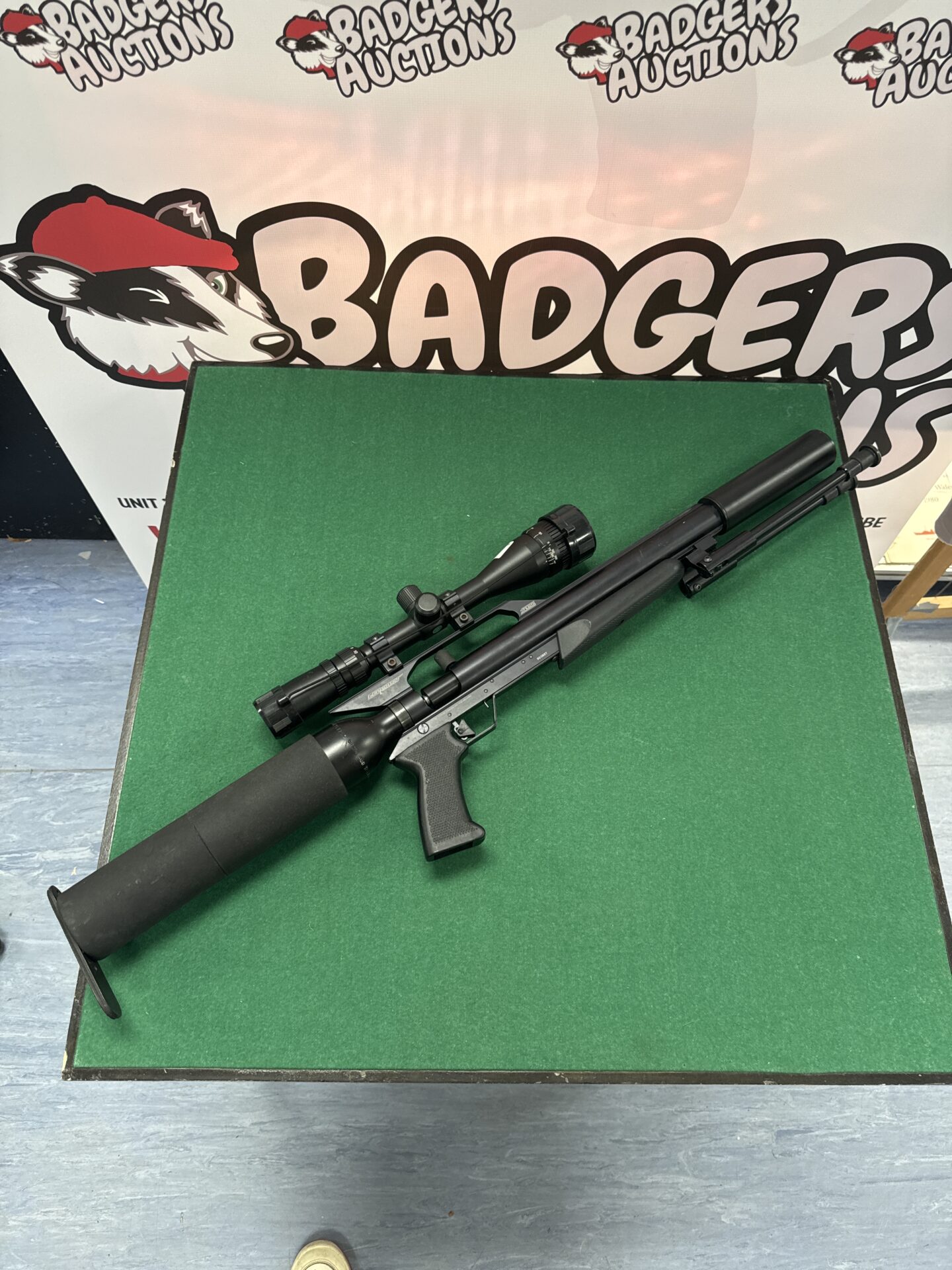 735 Gunpower stealth co2 rifle with scope & bipod and charging valve adaptor attachment
