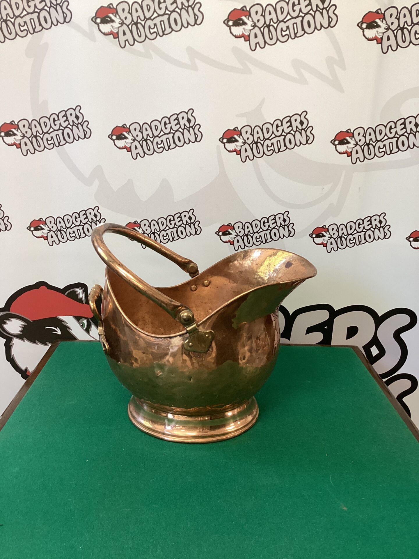 018 Vintage copper coal scuttle