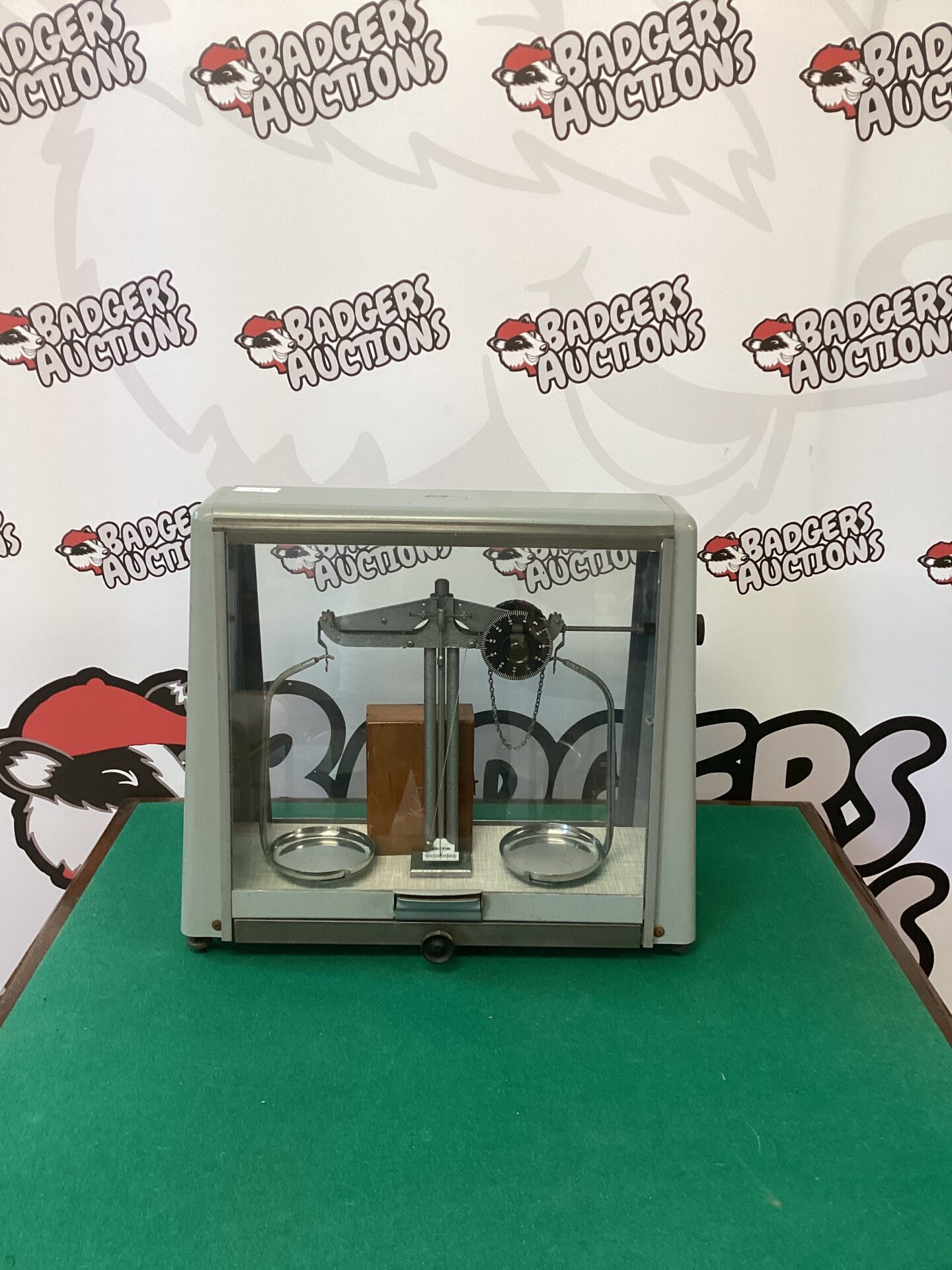 021 Griffin scales with brass weights