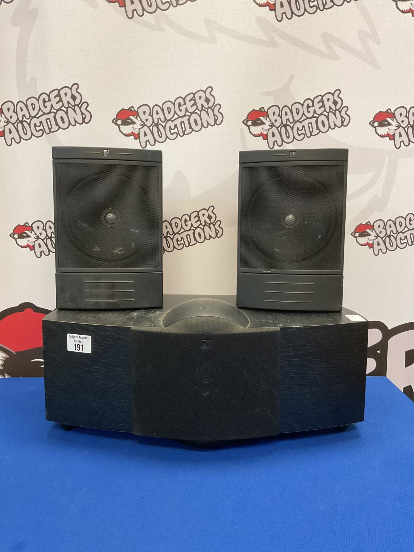 191 Kef q series speaker & pair of kef q8s speakers