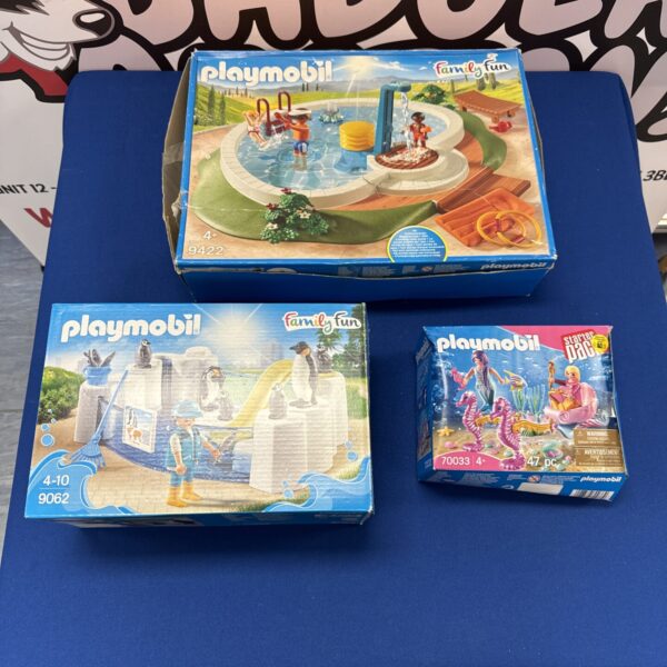 Playmobil Family Fun set 9422, vintage toy figures for collectors.
