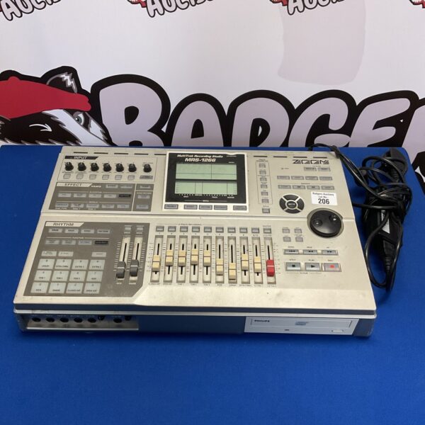 Zoom MRS-1266 multitrack recording studio with controls and display.