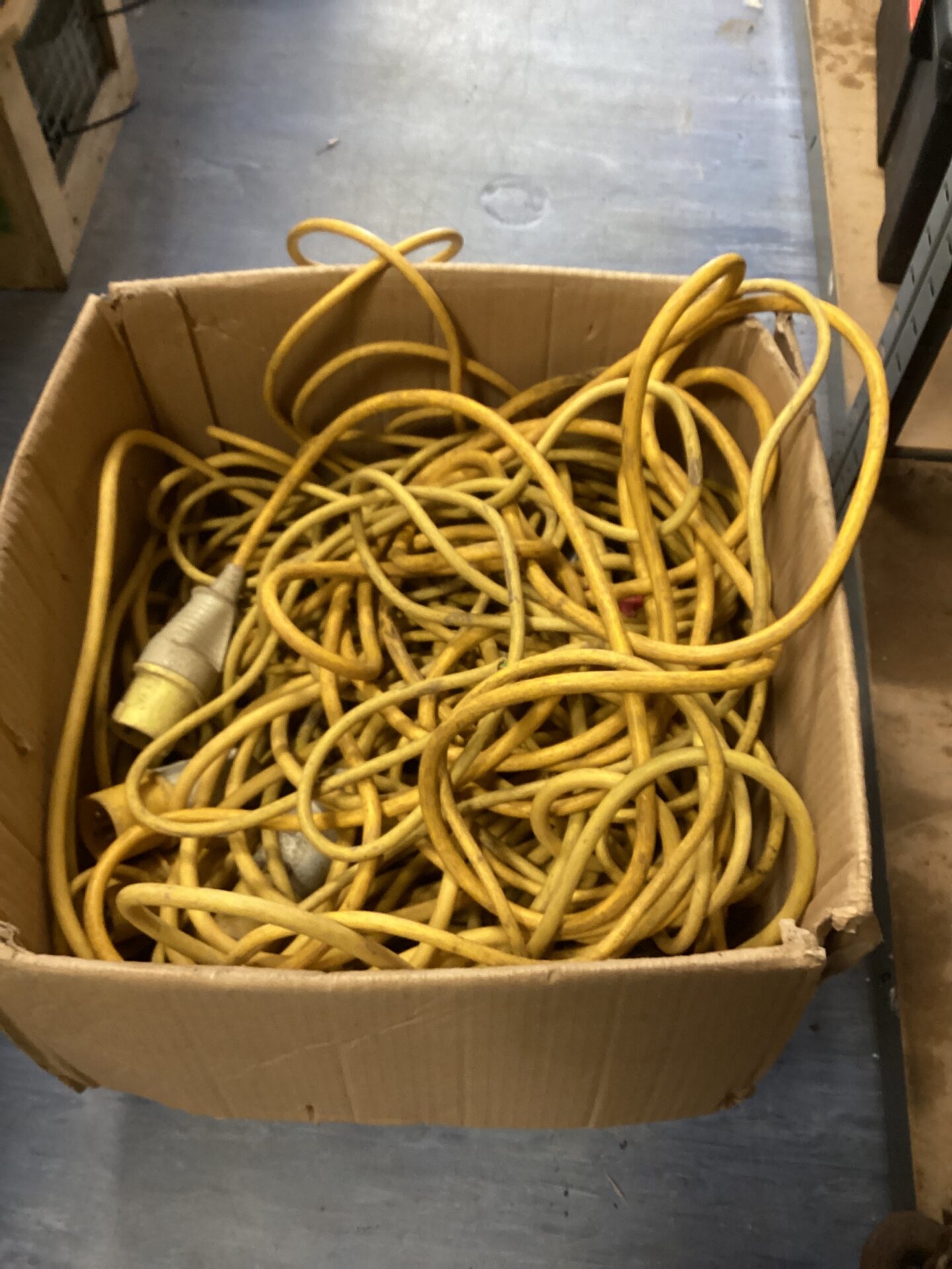 1007 Box of 110v Extension Cables