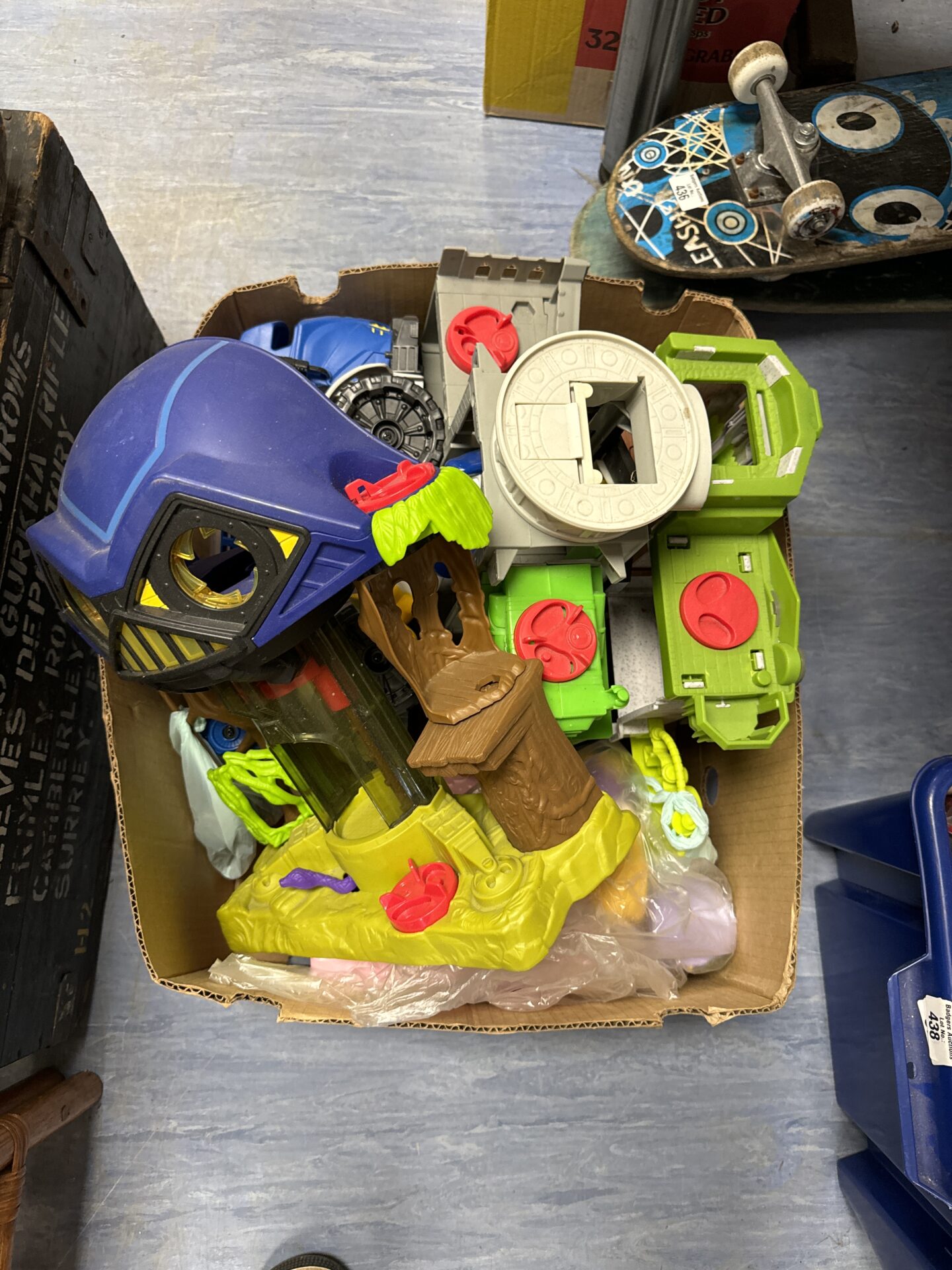 361 Tray of mixed toys inc imaginex bathouse & others