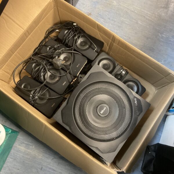 Black Trust cxt 658 computer speaker system with subwoofer and satellites.