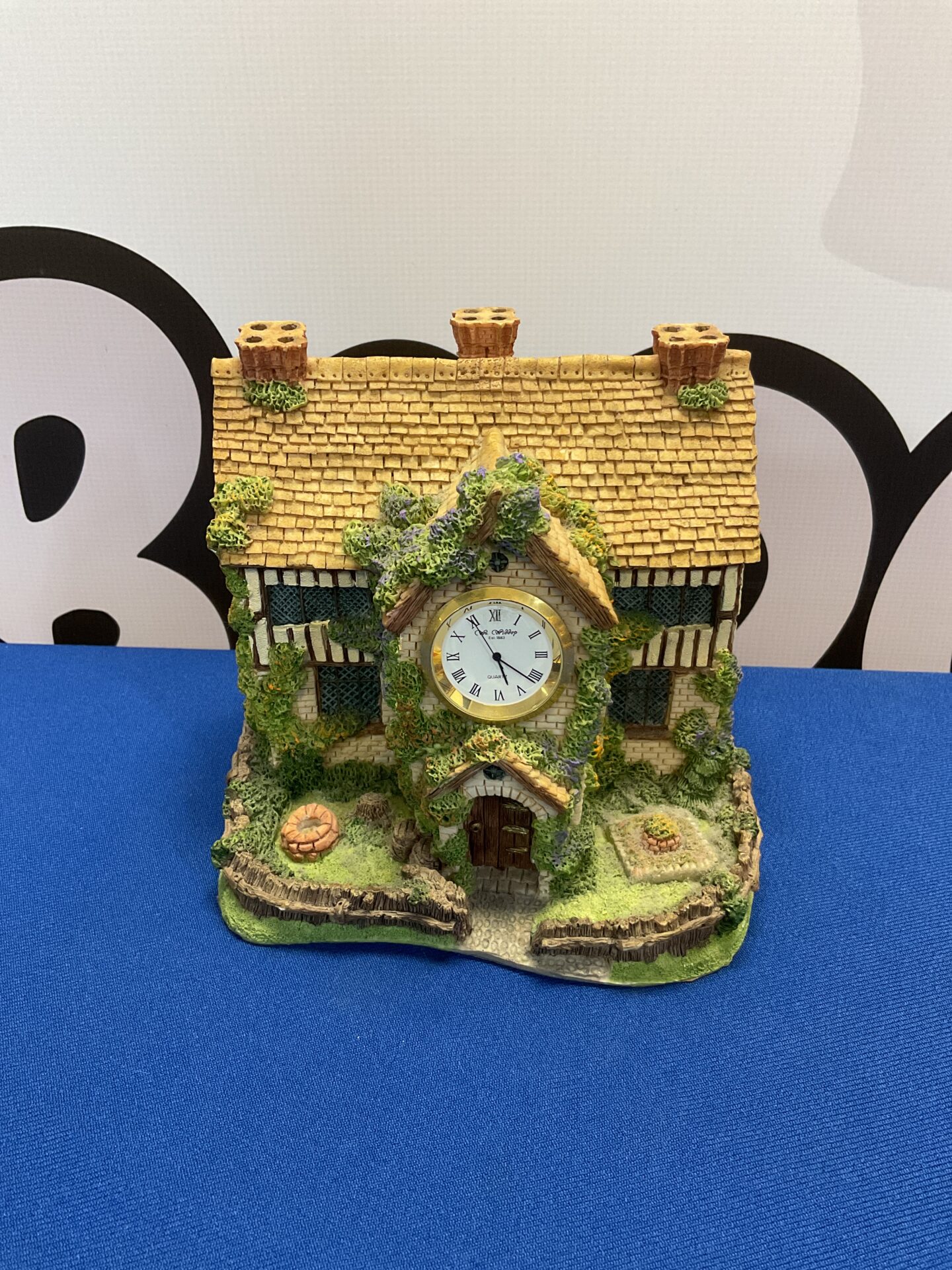 275 W widdop country house miniature clock