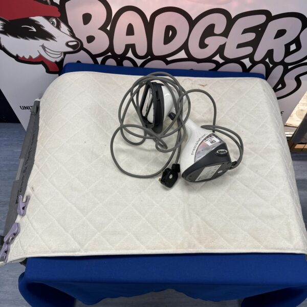Shark garment steamer GS500QUK with steaming mat.