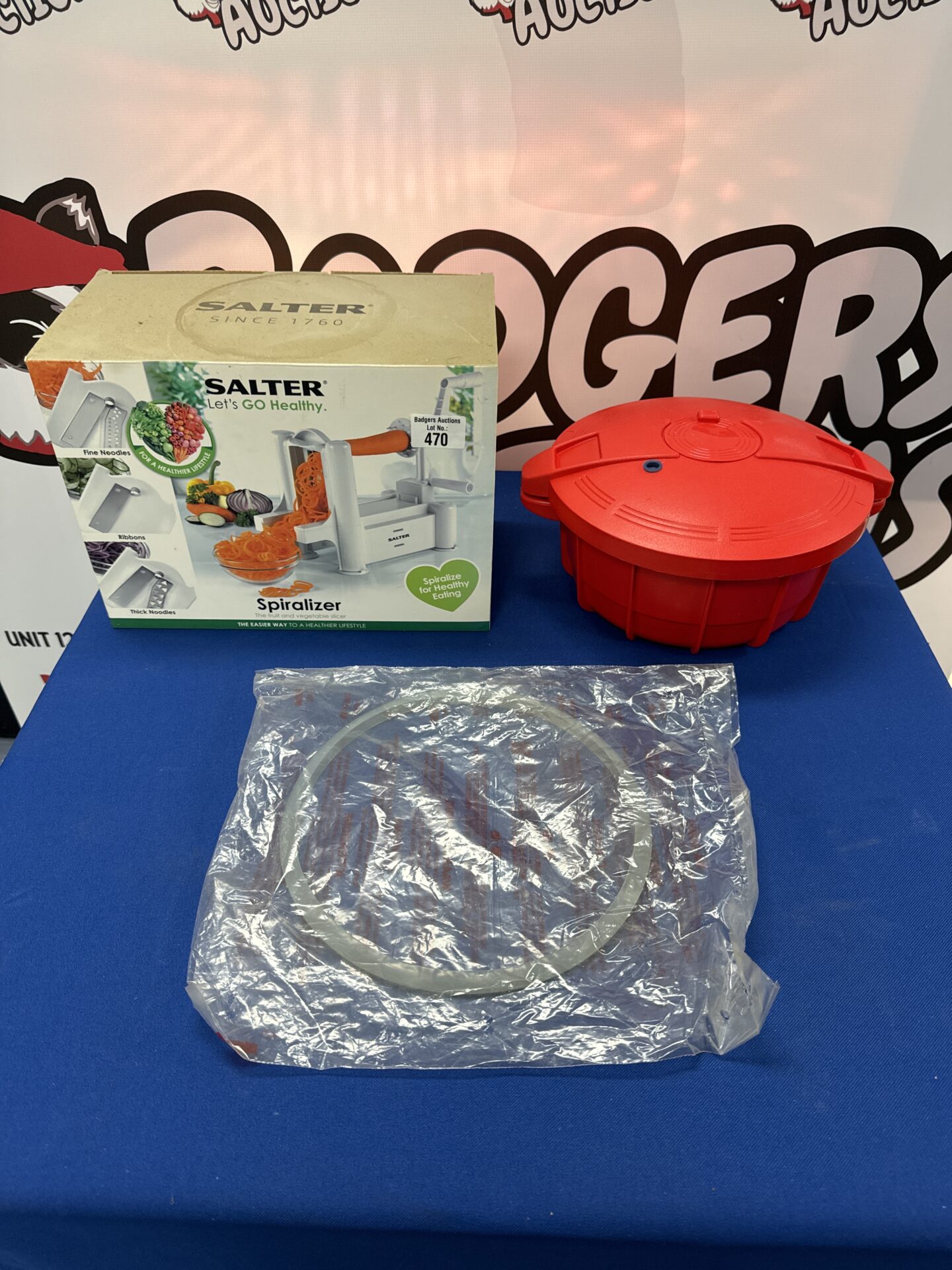 506 Salter spiralizer with plastic microwave pressure cooker