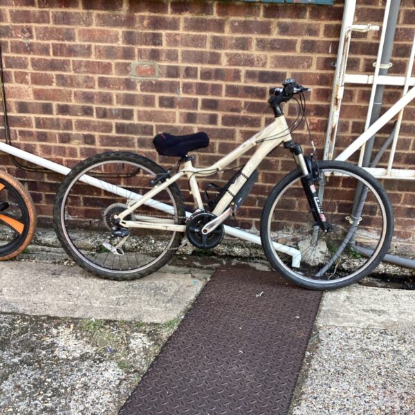 Vintage Giant Rincon mountain bike for restoration project.