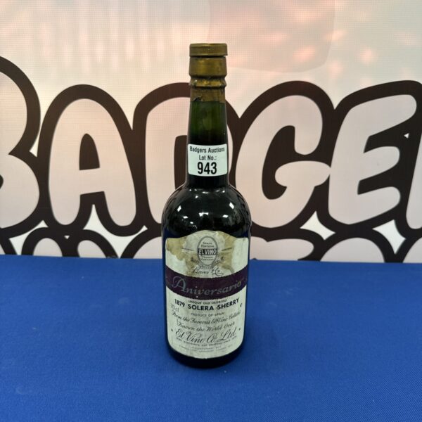 Vintage El Vino Co. Aniversario 1879 Solera sherry bottle for collectors.