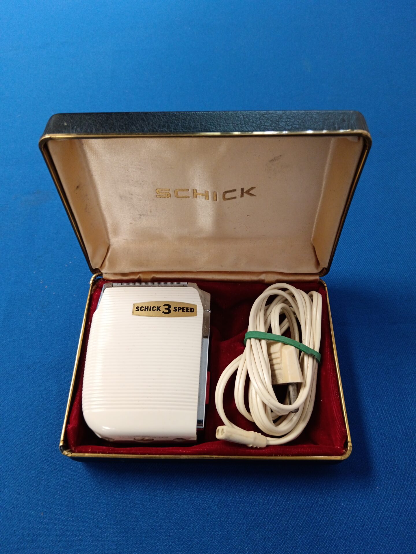 179 Schick 3 speed vintage razor