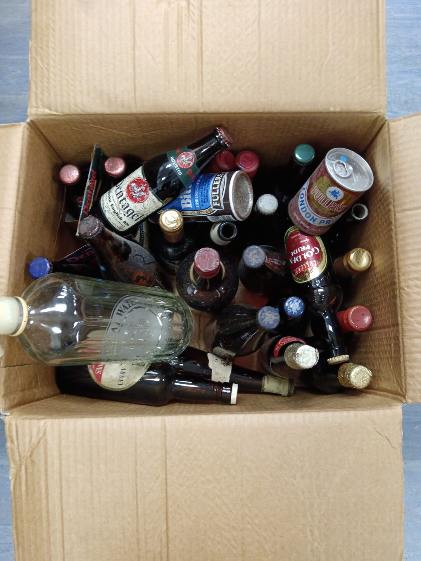 639 Collection of vintage full & empty beer bottles