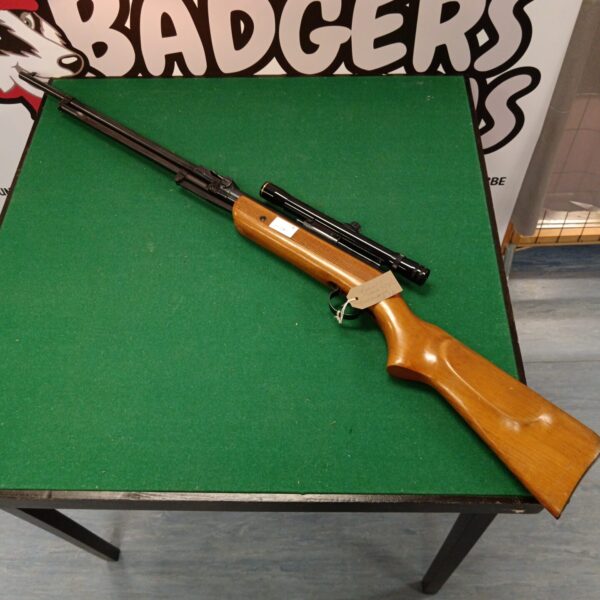 Vintage Relum Model 322 .22 calibre air rifle for sale.