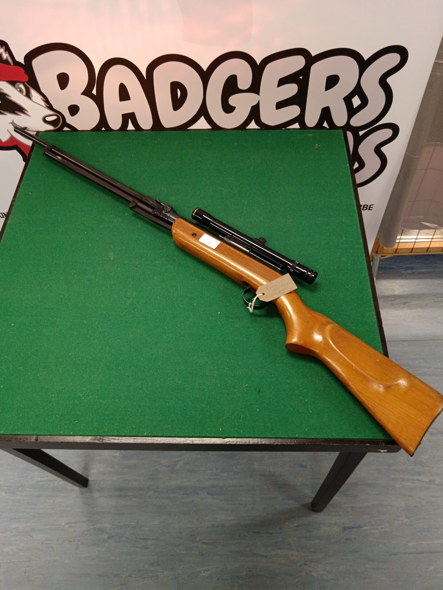 706 Relum model 322 .22 cal air rifle